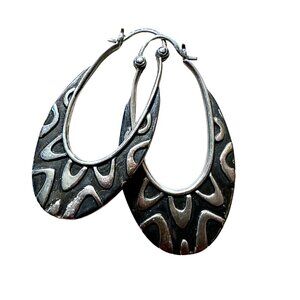 Oxidized Silver Sophistication: Artistic Oval Hoop Earrings